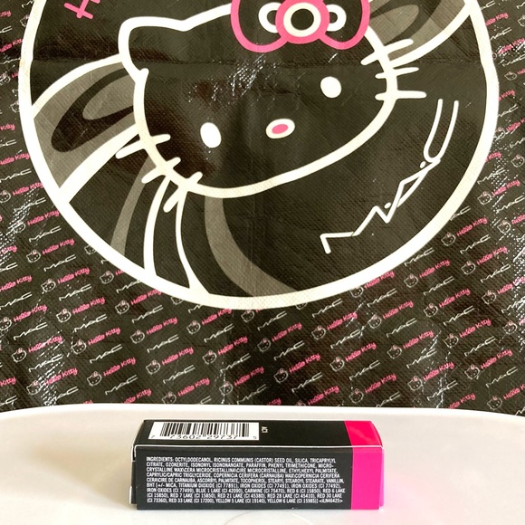💄HP!💄LAST ONE! MAC Matte Lipstick Candy Yum Yum - Picture 8 of 11